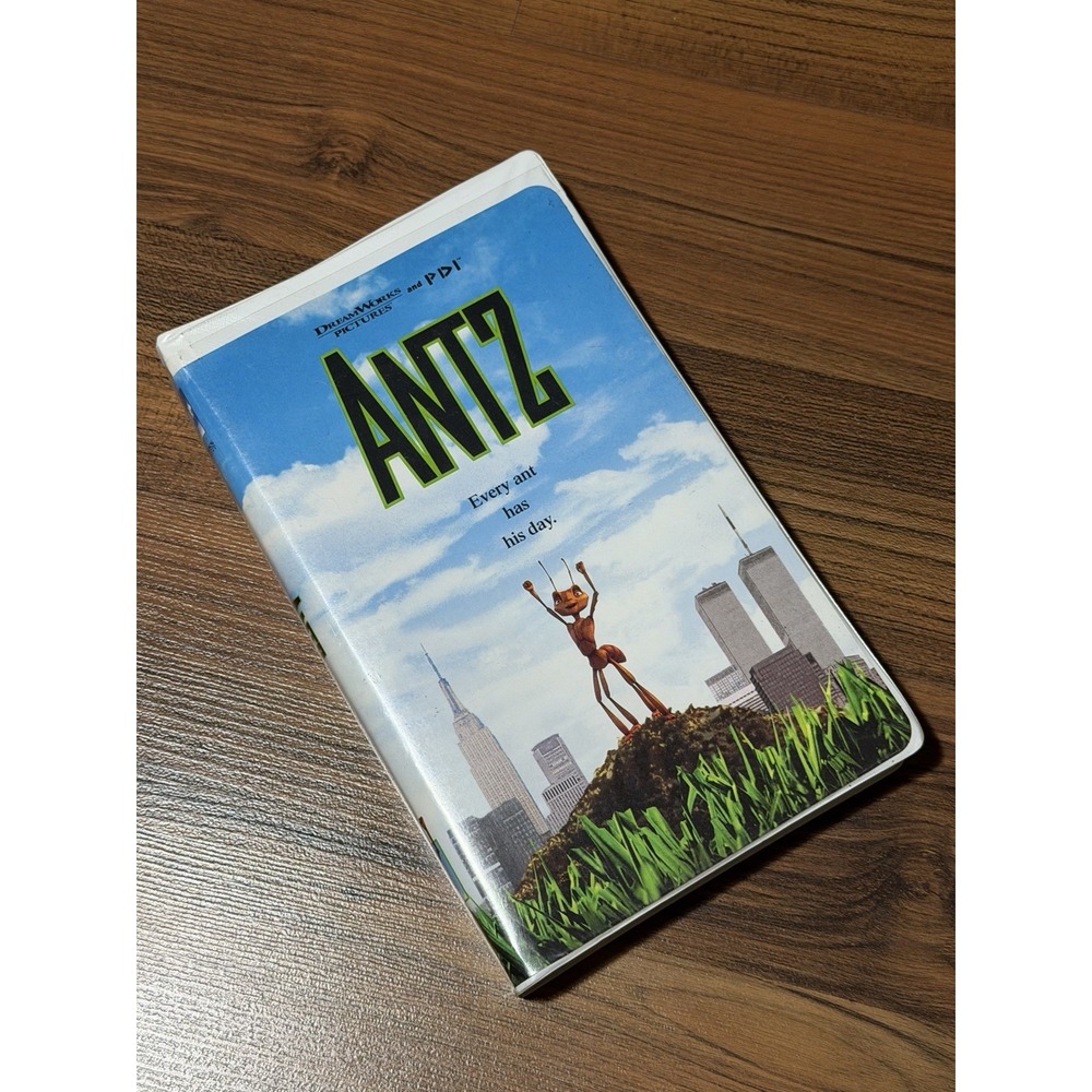 Antz 1999 VHS Dreamworks Woody Allen Clamshell Case Family Movie Tested Good